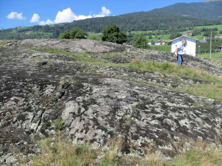 Großer Schalenstein von Osten